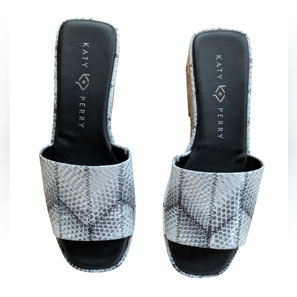 Katy Perry The Busy Bee Platform Slide Black and White Snakeskin Size 8 - Picture 4 of 13